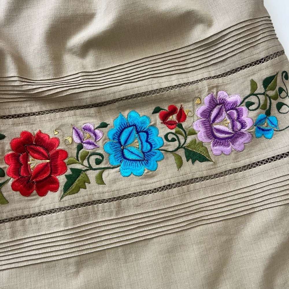 Vintage Mexican Artisan Floral Embroidered Shift Dress Beige Size 36 - Picture 6 of 14